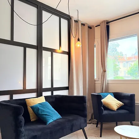 Apartman Centre Jardin Public Et Gare Du Midi