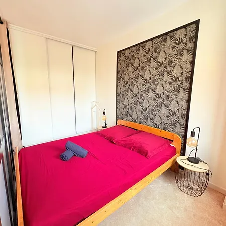 Centre Jardin Public Et Gare Du Midi Apartman