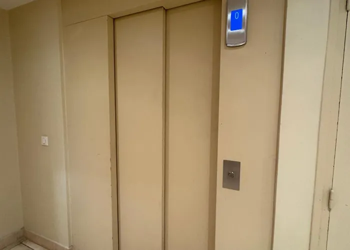 Apartman Centre Jardin Public Et Gare Du Midi