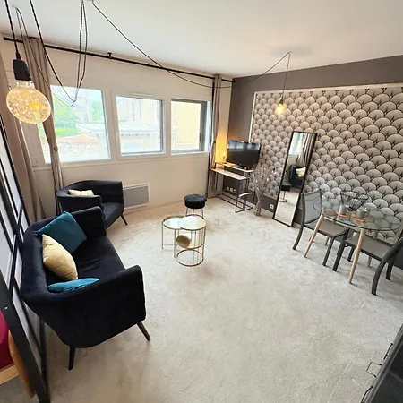 Centre Jardin Public Et Gare Du Midi Apartment