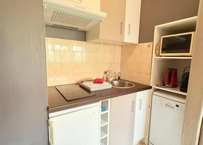 Centre Jardin Public Et Gare Du Midi Apartment *